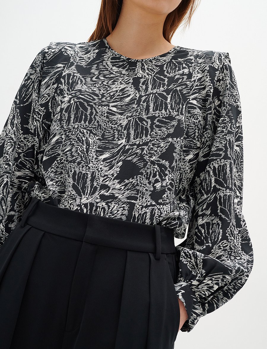 InWear - DamaraIW Blouse - blouses à manches longues - graphic abstract butterfly - 5