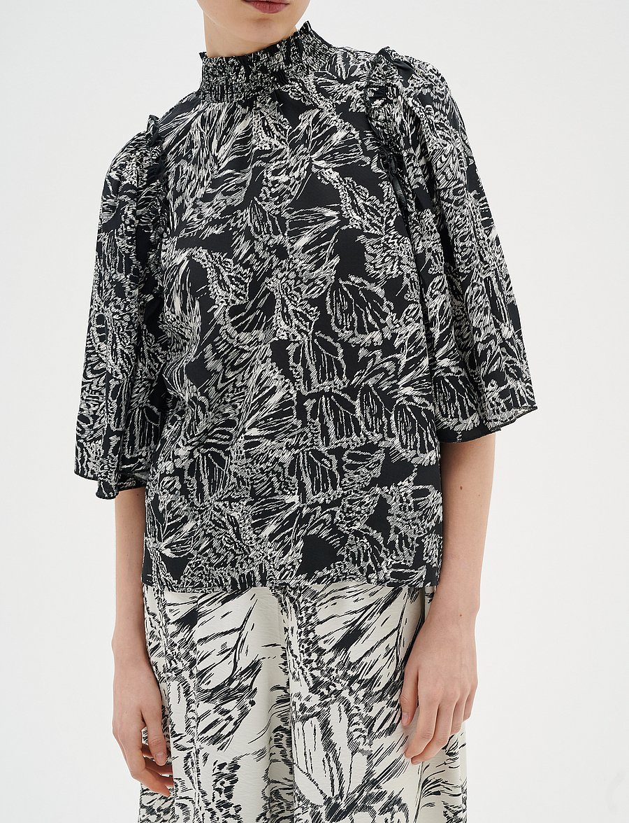 InWear - DamaraIW Smock Blouse - kortærmede bluser - graphic abstract butterfly - 5