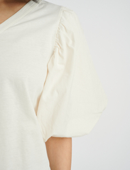 InWear - UmeIW V-neck - short-sleeved blouses - whisper white - 5