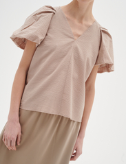 InWear - TaceyIW Top - short-sleeved blouses - mocha grey - 2