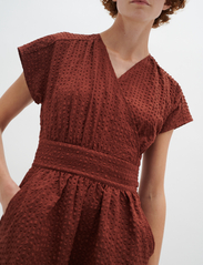 InWear - EdenaIW Wrap Dress - susiaučiamosios suknelės - cherry mahogany - 6
