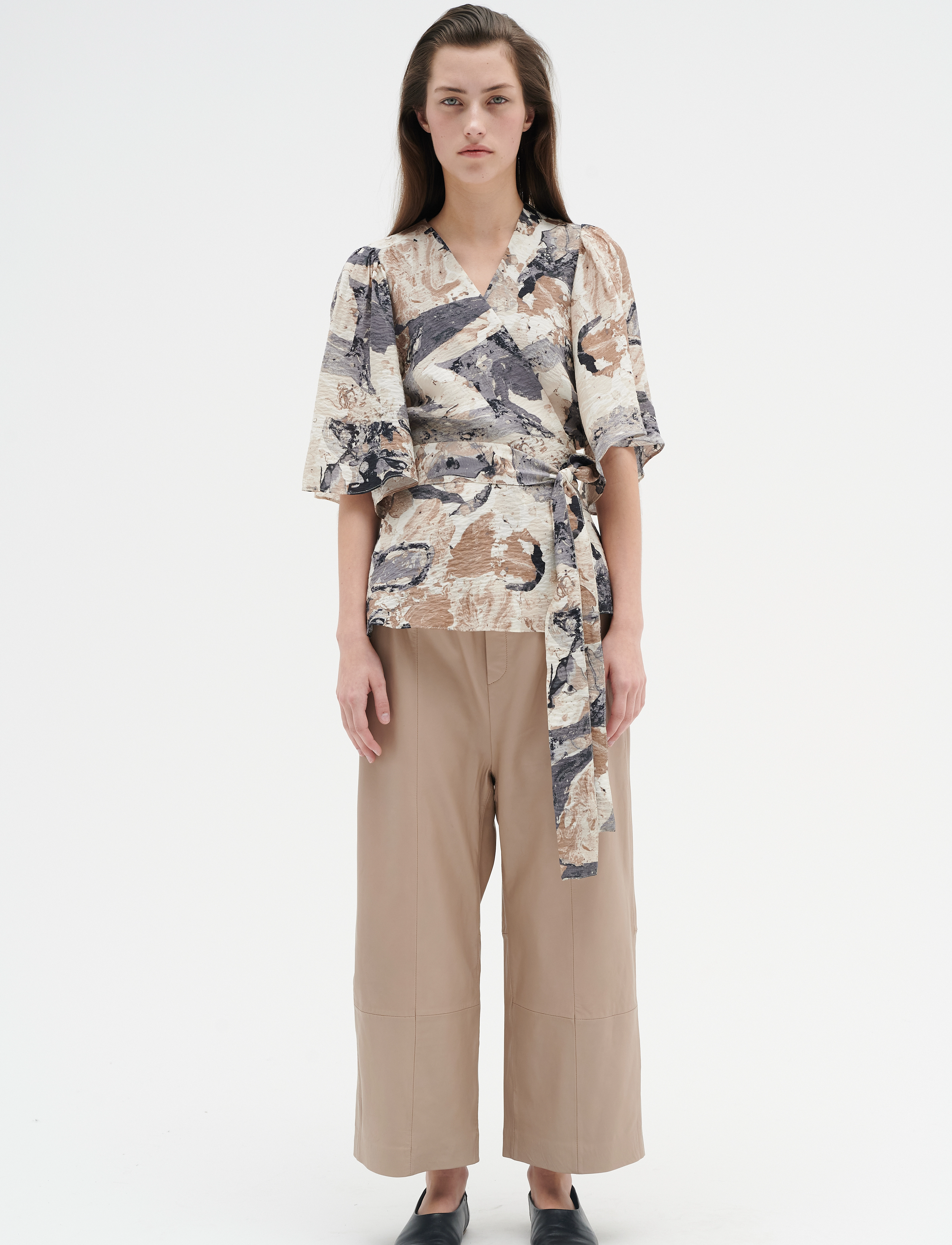InWear - ElitaIW Wrap Top - graffiti wall grey - 3