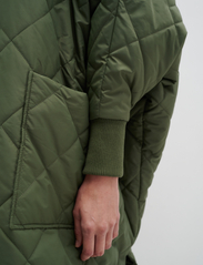 InWear - ItoneIW Cape - spring jackets - beetle green - 8