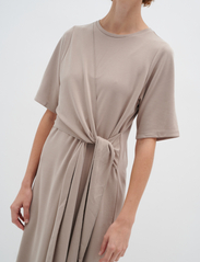 InWear - KainoaIW Dress - t-shirt dresses - mocha grey - 3