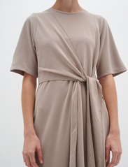 InWear - KainoaIW Dress - t-shirt dresses - mocha grey - 6