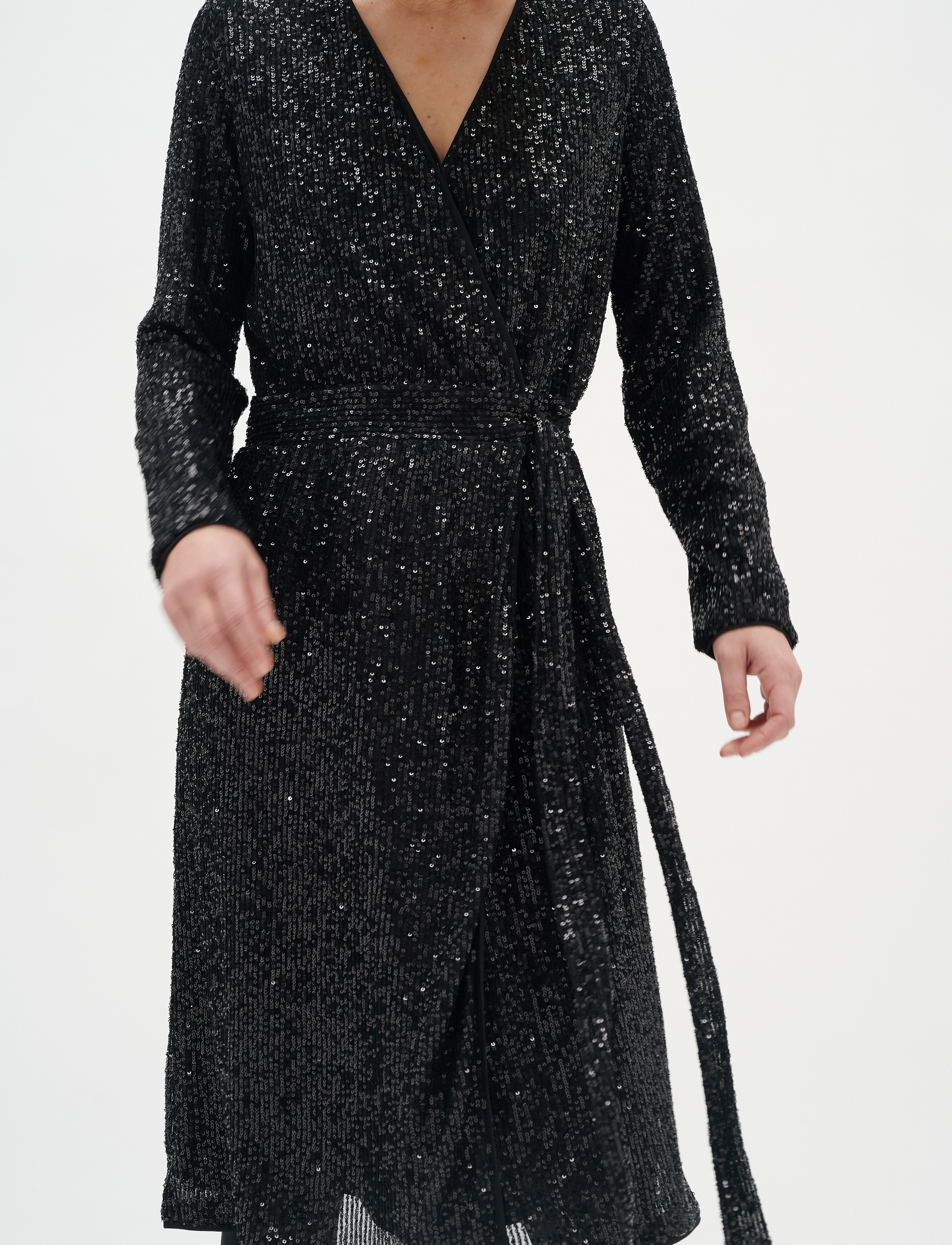 InWear - JarjarIW Wrap dress - pailletkjoler - black - 3
