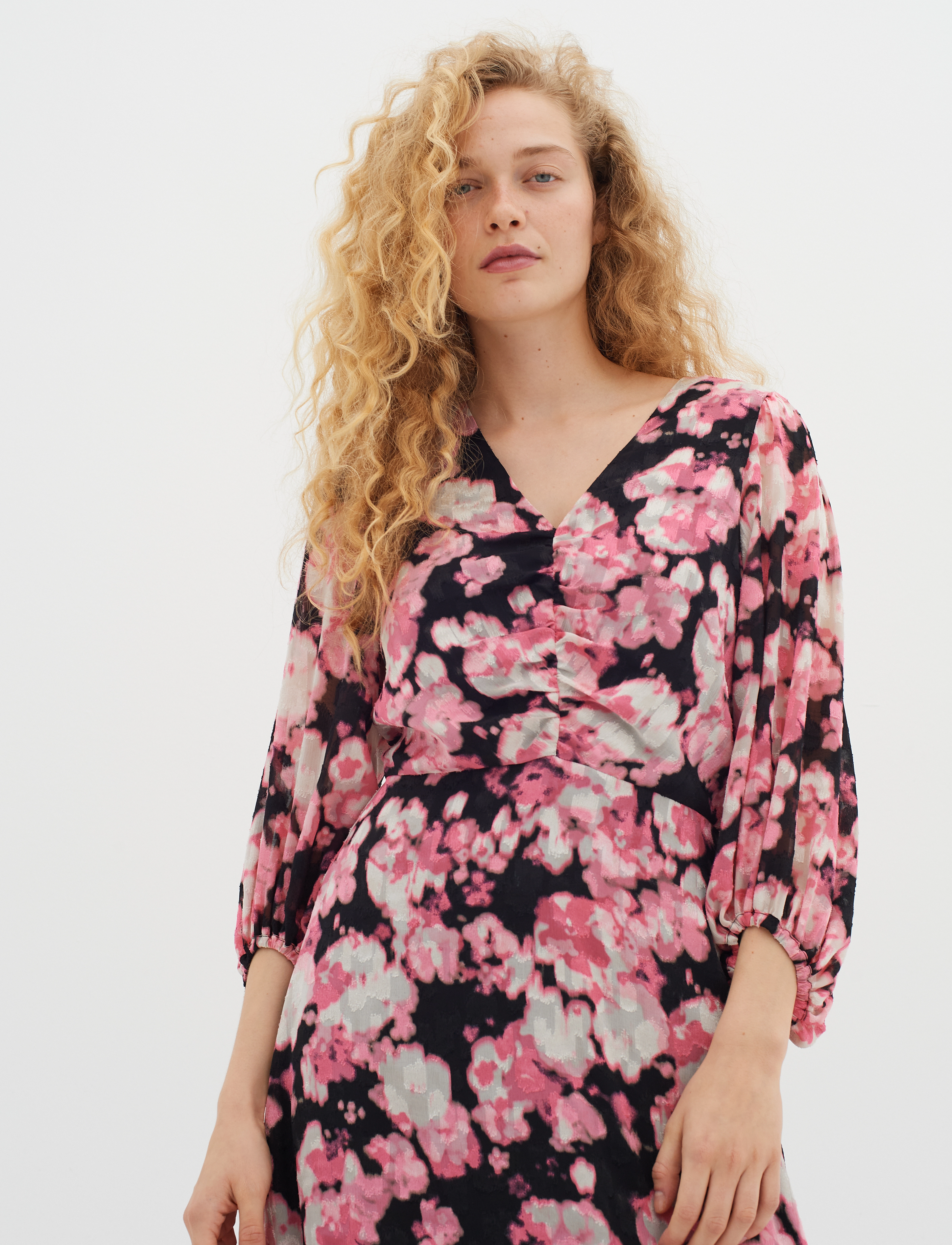 InWear CisiraIW Dress - Midikleider - PINK FLOATY FLOWER / pink/rose