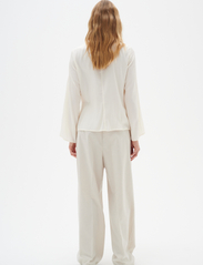 InWear - CadenzaIW Drape Blouse - long-sleeved blouses - whisper white - 4