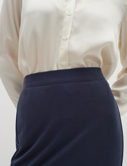 InWear - AronoIW Short Skirt - miniseelikud - marine blue - 6