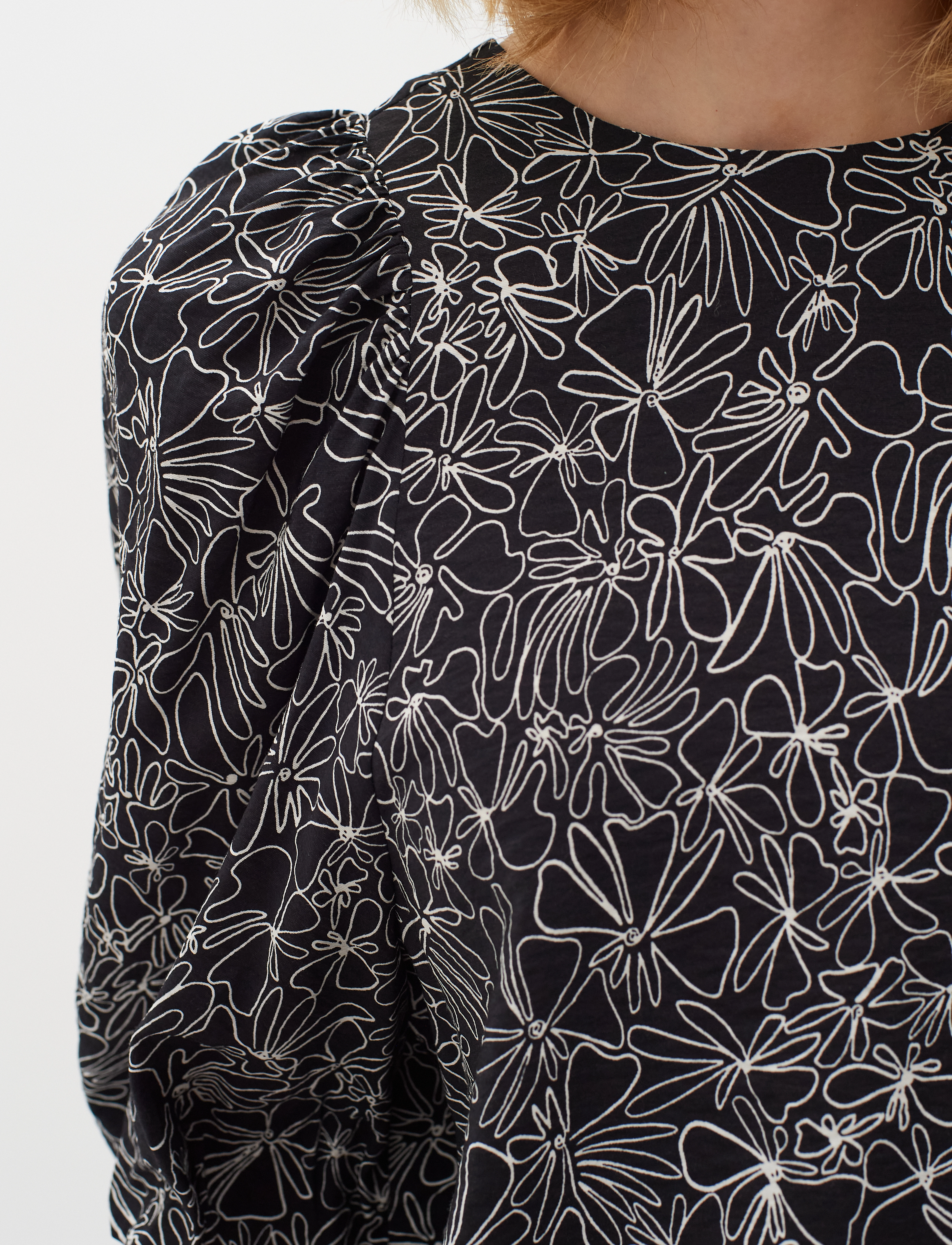 InWear - HarperIW Blouse - langærmede bluser - black cable flower - 5