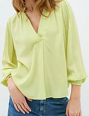 InWear - HuxieIW Blouse - long-sleeved blouses - lime sorbet - 6