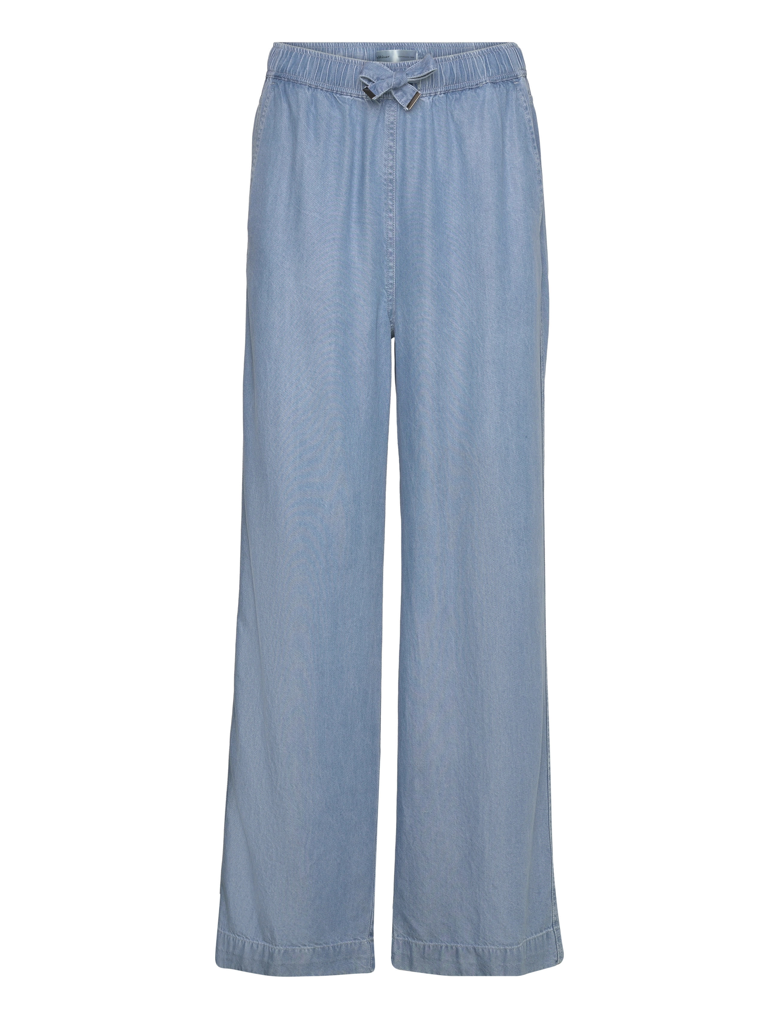 LIGHT BLUE DENIM