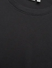 InWear - PayanaIW shld pad Tshirt - t-shirts - black - 7