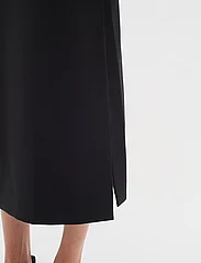 InWear - ZomaIW V-Dress - midi dresses - black - 6