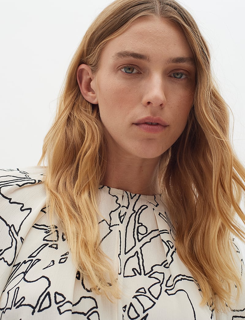 InWear - BaitiIW Blouse - pikkade varrukatega pluusid - noncolor silhuette lines - 5