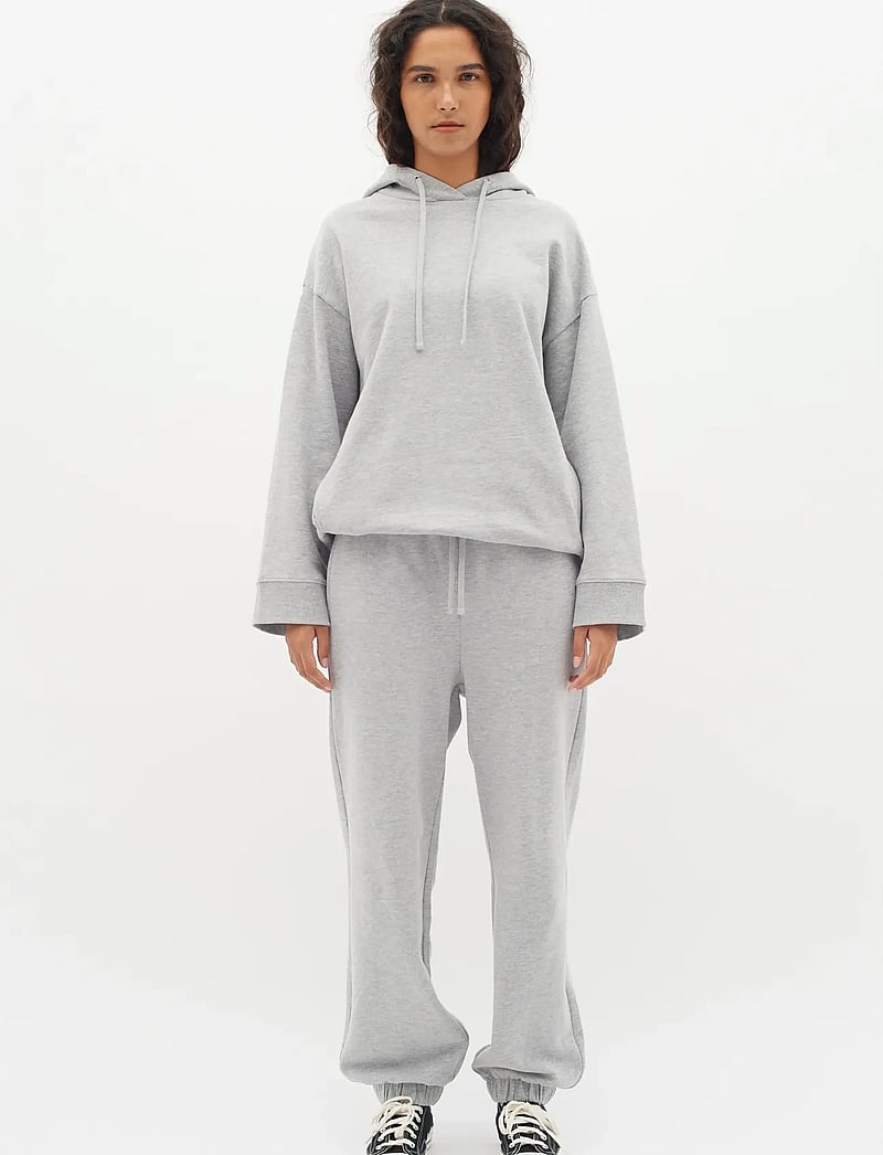 InWear - Lane IW Base Hoodie - kapuutsiga dressipluusid - light grey melange - 3