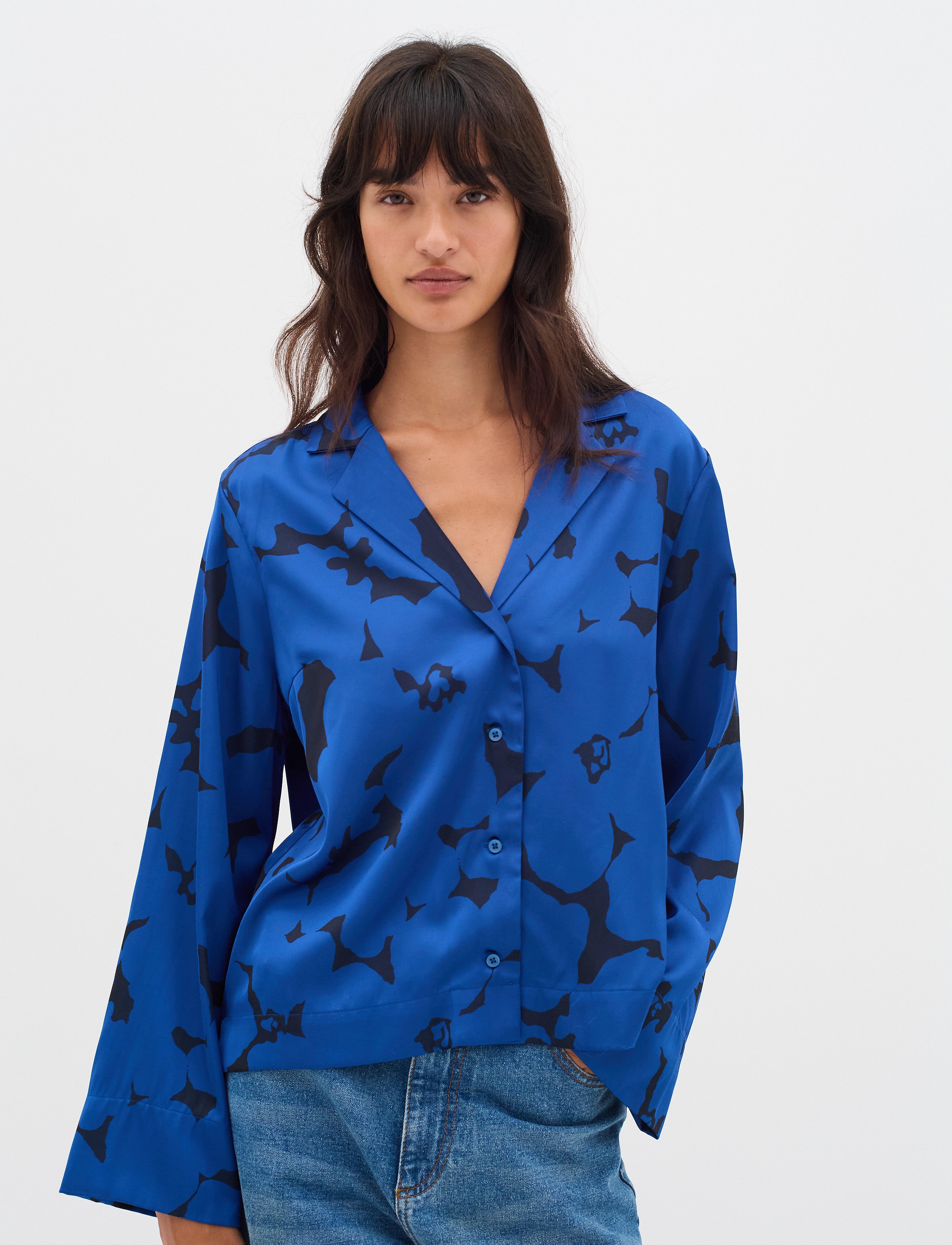 InWear - MehinaIW Blouse - langærmede bluser - blue reversed flowers - 3