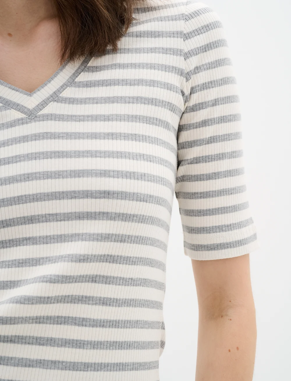 InWear - DagnaIW Striped V-neck MIX SS - t-shirts - medium grey/whisper white - 5