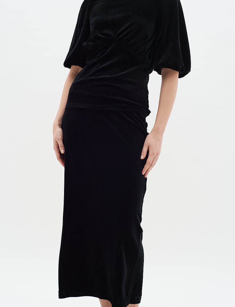 InWear - BrynnIW Aida Skirt - midiseelikud - black - 0