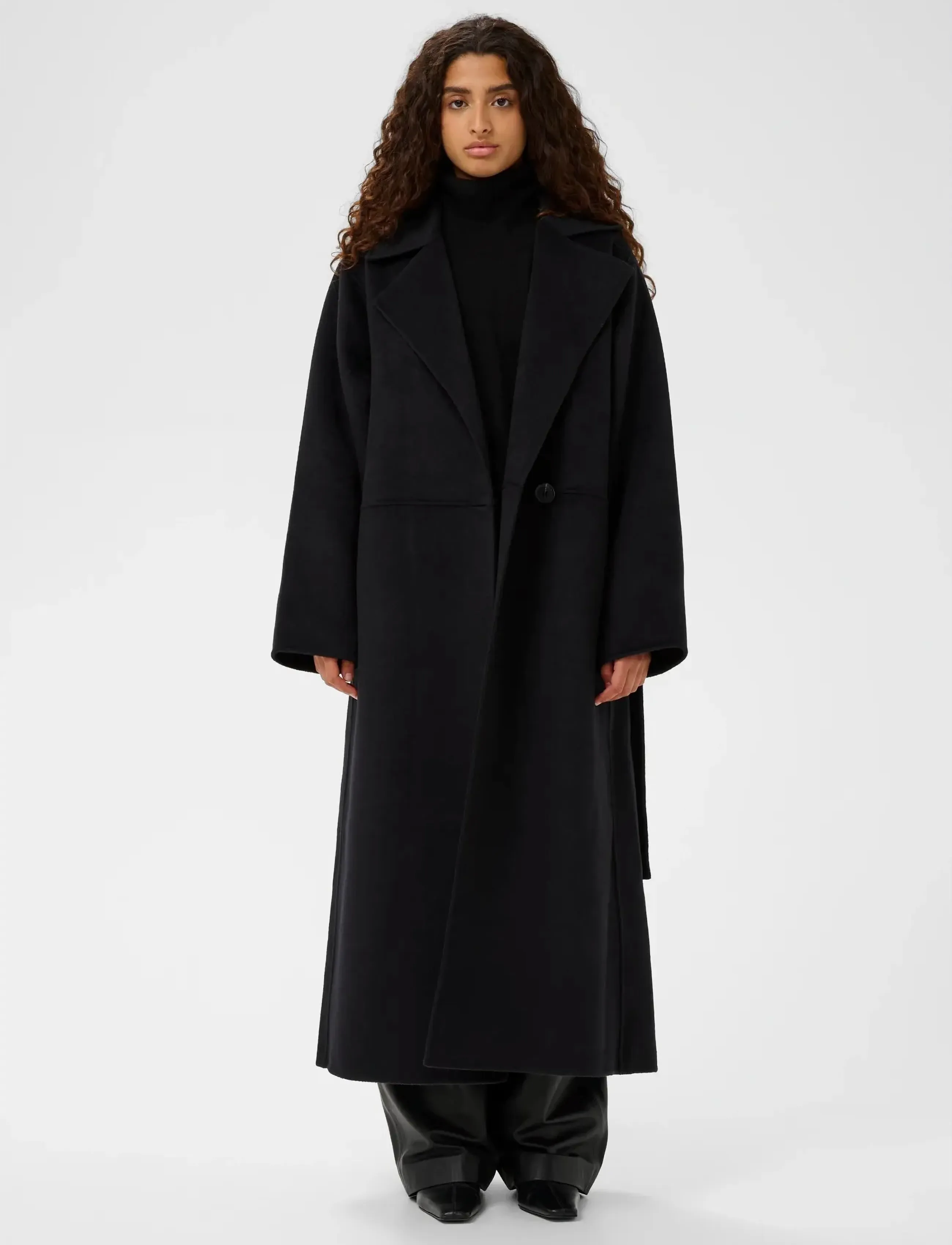 InWear - YillaIW Long Coat - vestes d'hiver - black - 3