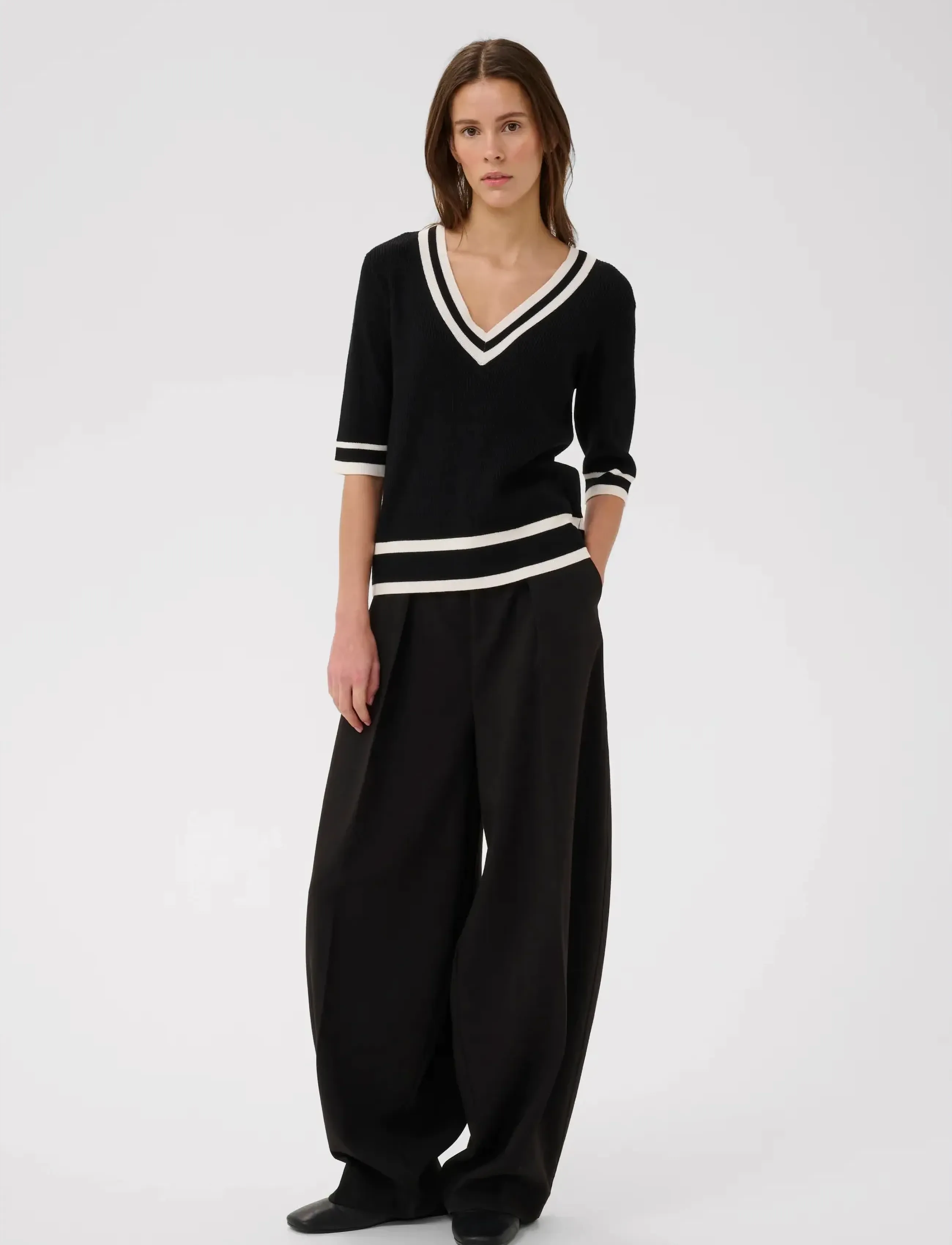 InWear LeenahIW V-Neck Blouse - InWear - BLACK/VANILLA / black