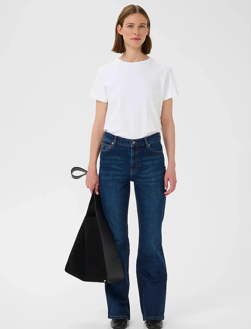 InWear - NanaIW Bootcut Jeans - alt laienevad teksad - dark wash denim - 3