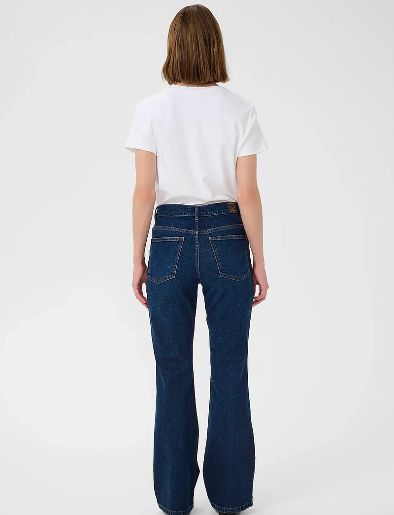 InWear - NanaIW Bootcut Jeans - alt laienevad teksad - dark wash denim - 4