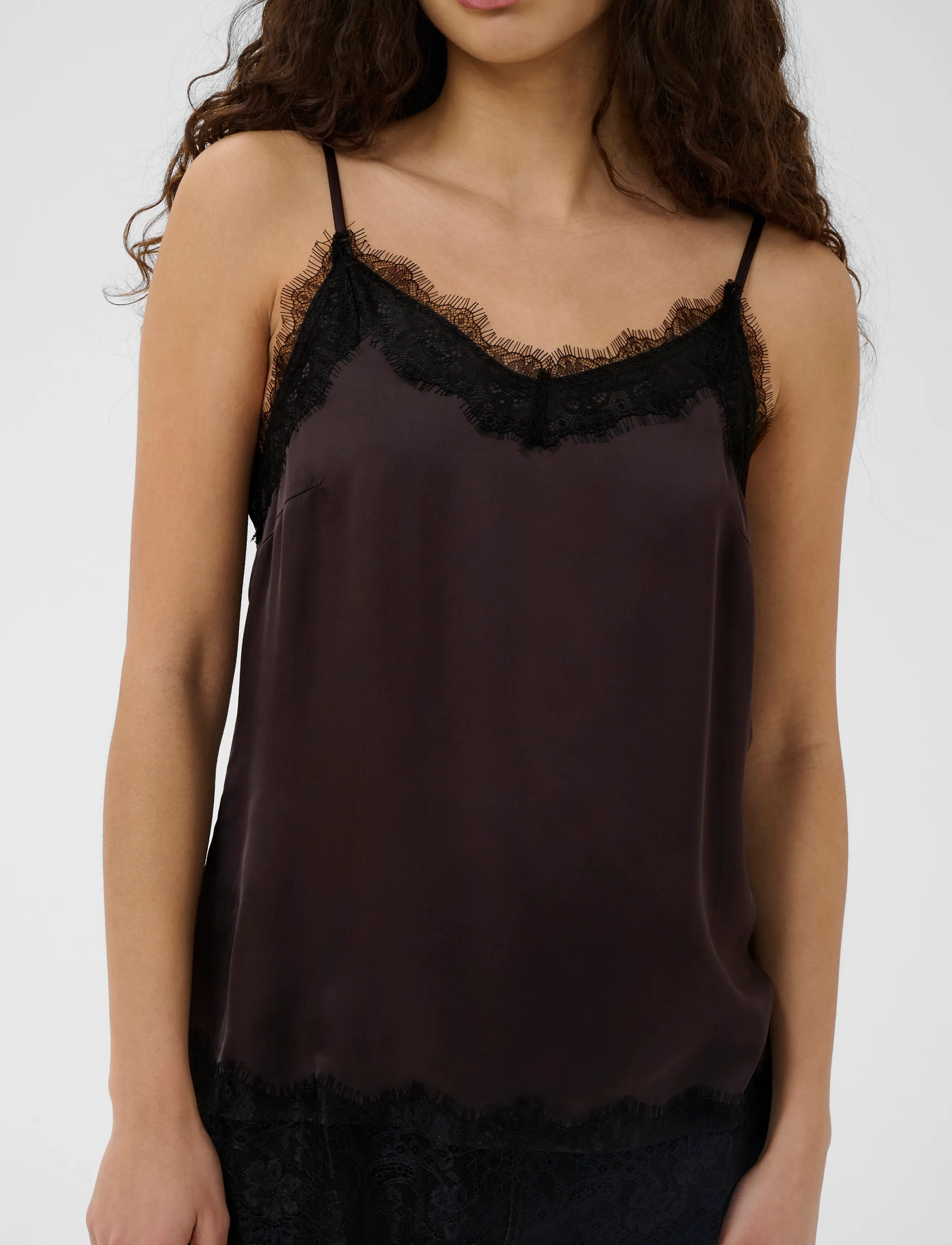 InWear - BallaIW Lace Camisole - Överdelar - truffle - 4