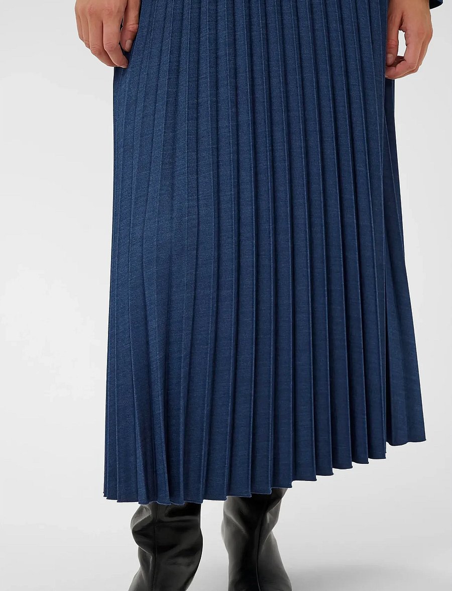 InWear - CHERRIEIW SKIRT - plisserede nederdele - dark denim - 5