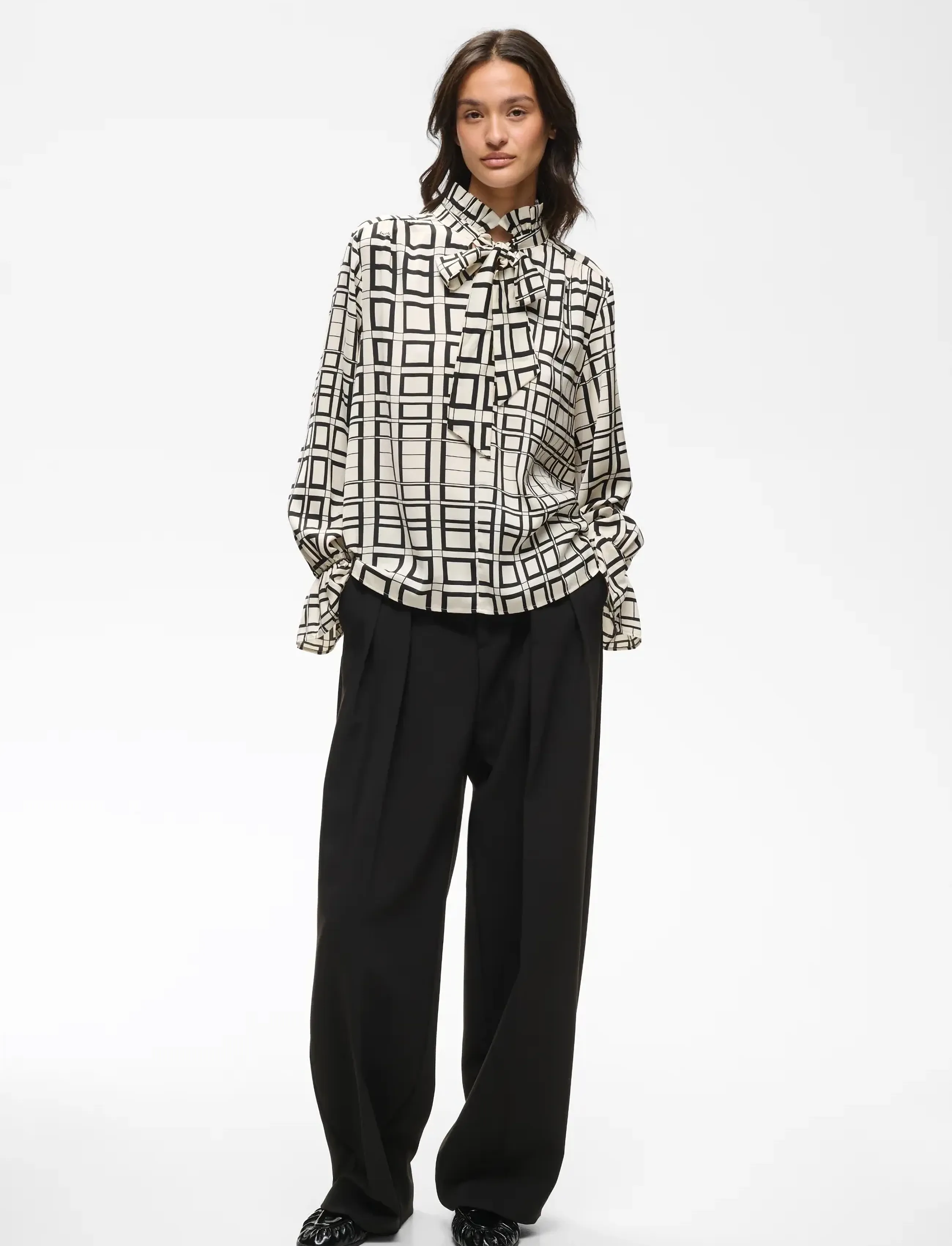 InWear - GRACIEIW PRINTED BLOUSE - langärmlige blusen - squared tiles - 3