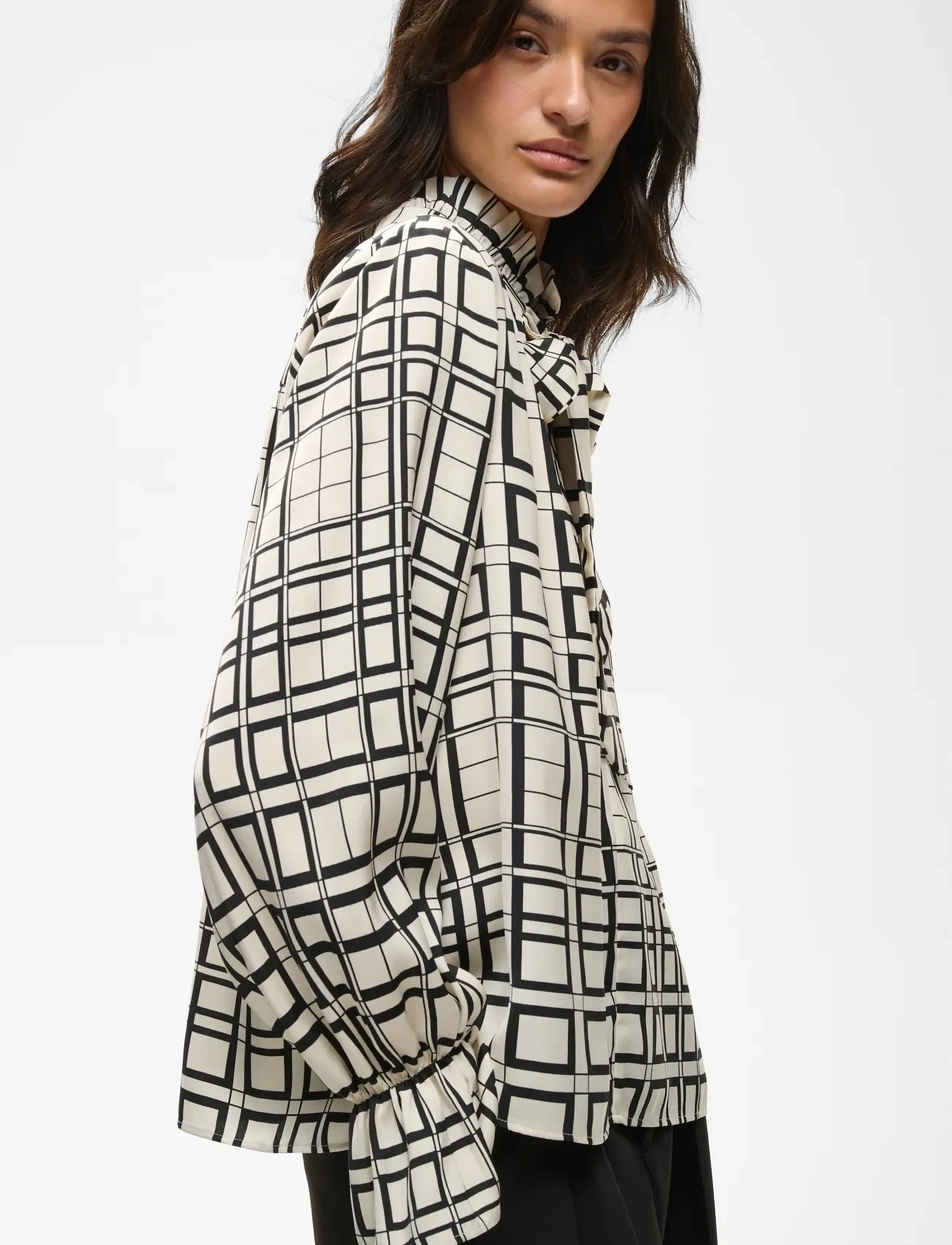 InWear - GRACIEIW PRINTED BLOUSE - langärmlige blusen - squared tiles - 5