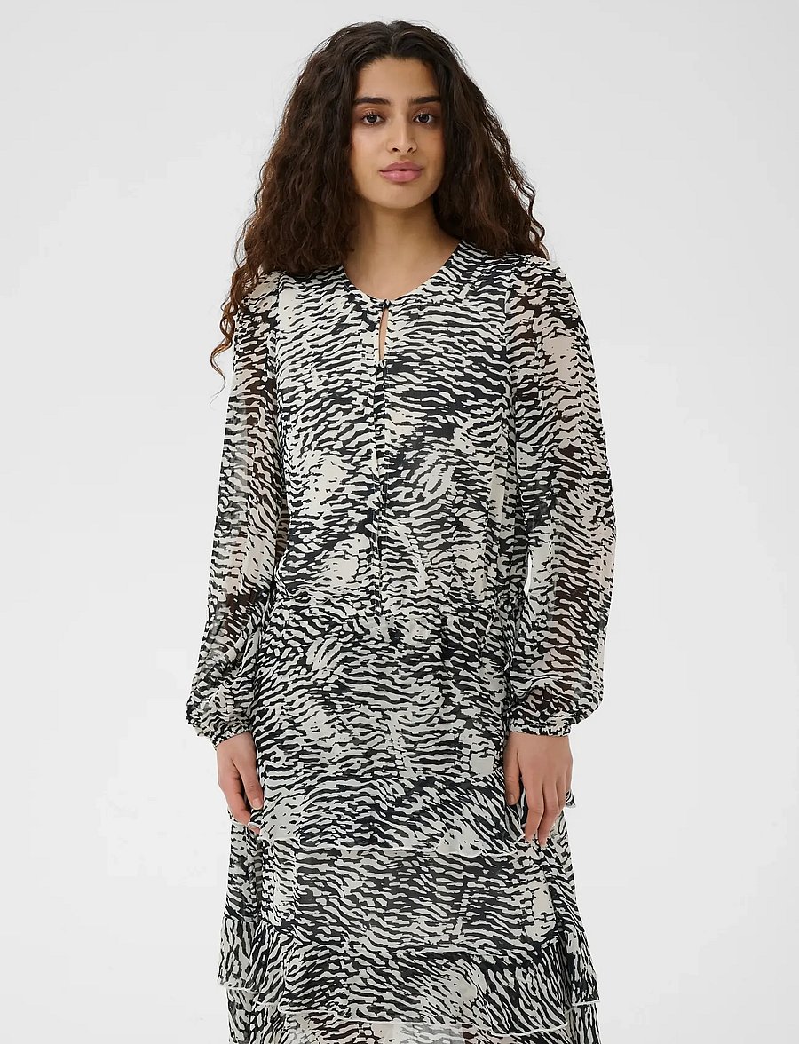InWear - LYONIW SHORT DRESS - sommerkleider - black wavy structure - 4