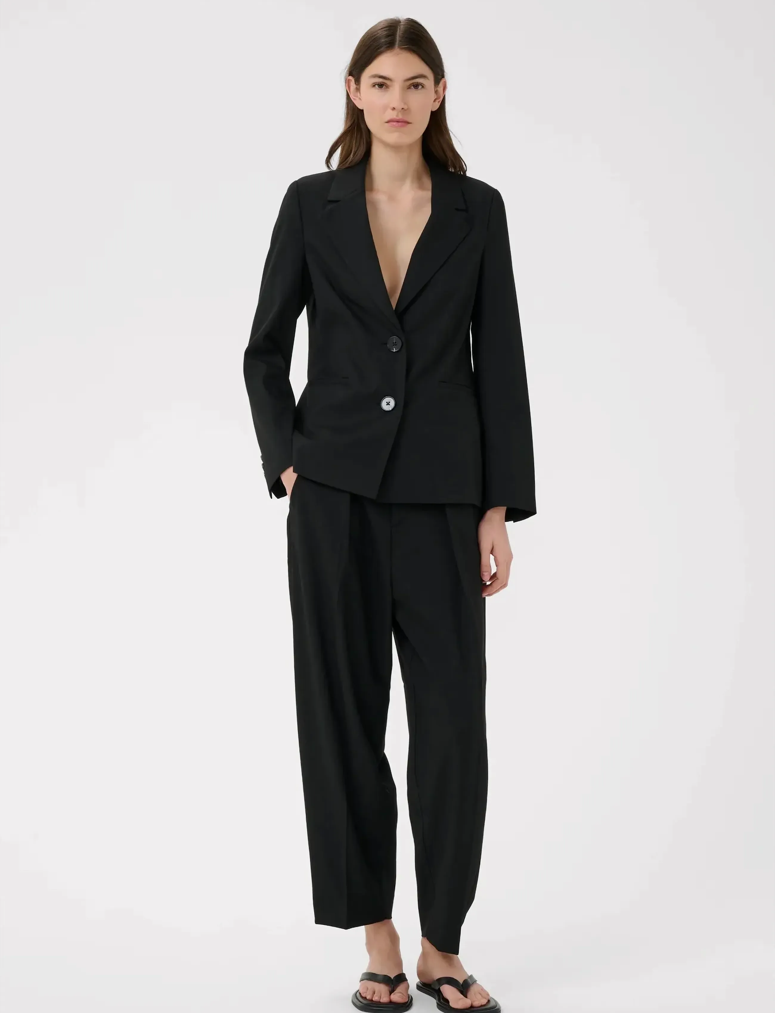 InWear - CADIEIW CORE BARREL PANT - barrel-bukser - black - 4