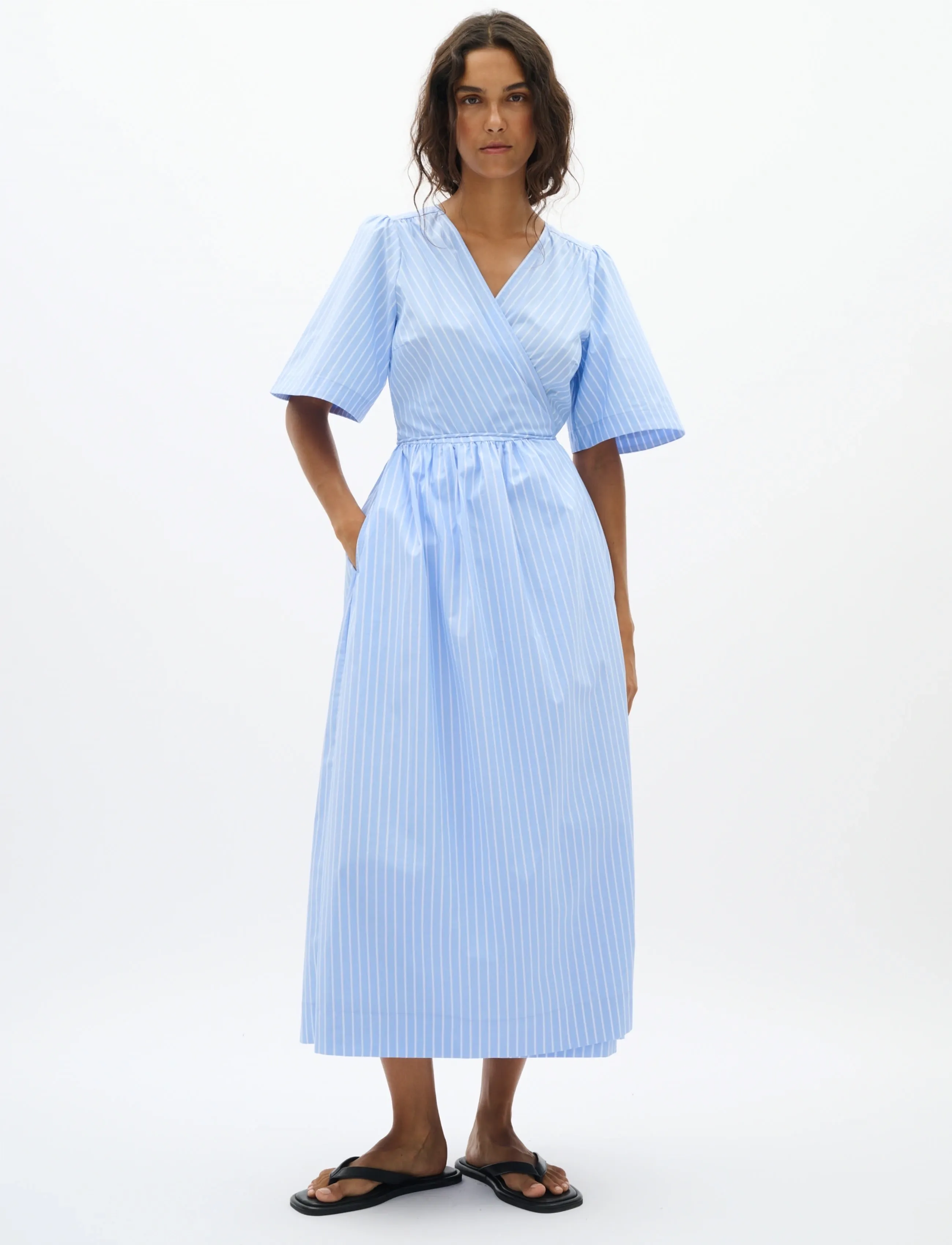 InWear RAELYNNIW WRAP DRESS - Midikleidid - BLUE YD SUMMER STRIPE / blue
