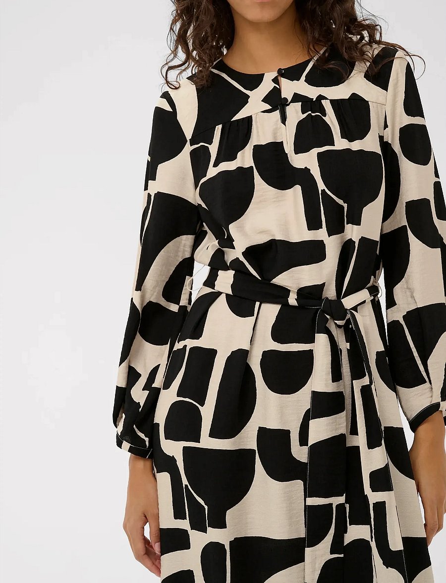 InWear - LYNNIW BELTED DRESS - sommarklänningar - black soft blocks - 5