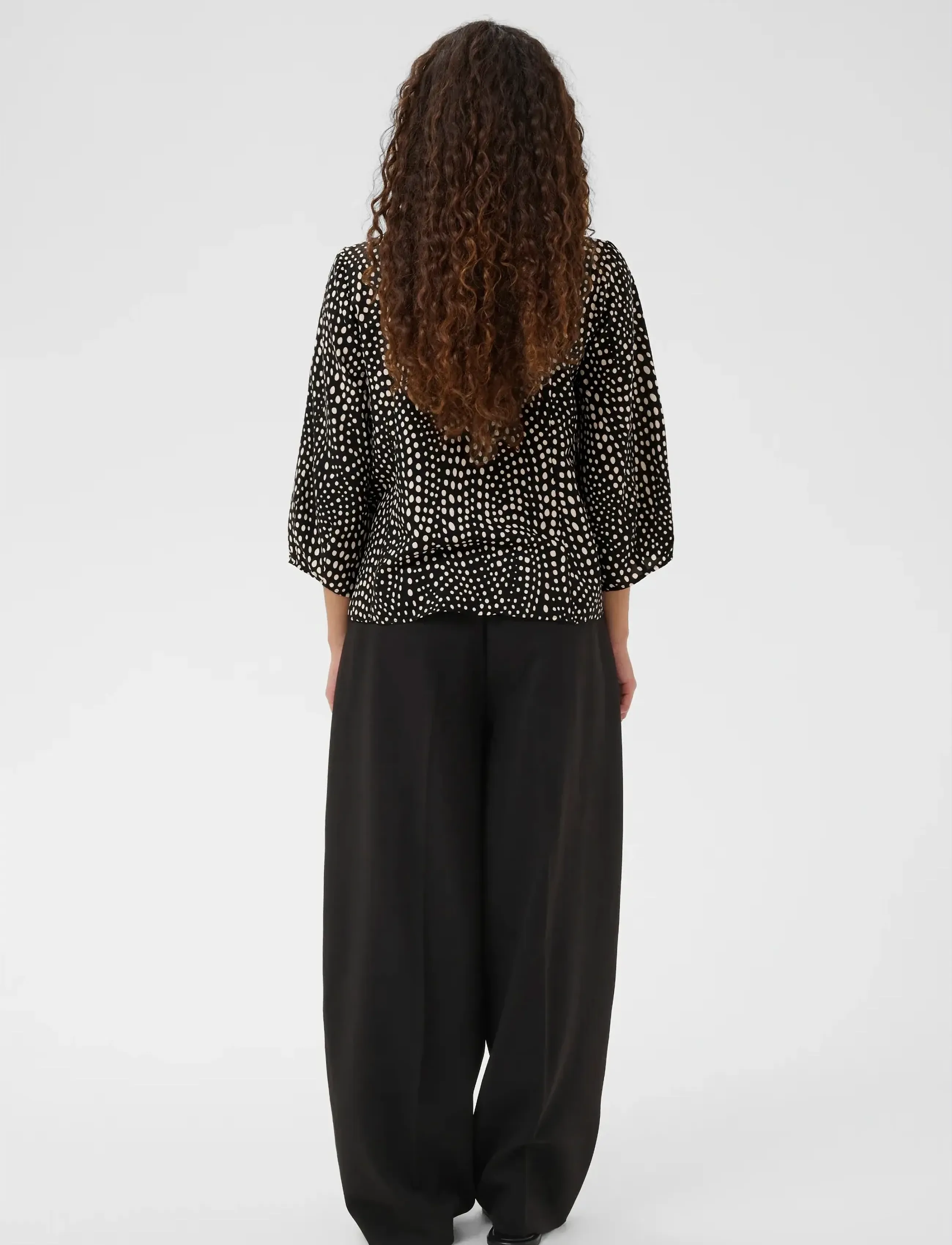 InWear - LIBERTYIW V-NECK - langärmlige blusen - black faded dot - 4