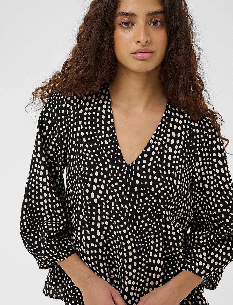 InWear - LIBERTYIW V-NECK - pikkade varrukatega pluusid - black faded dot - 5