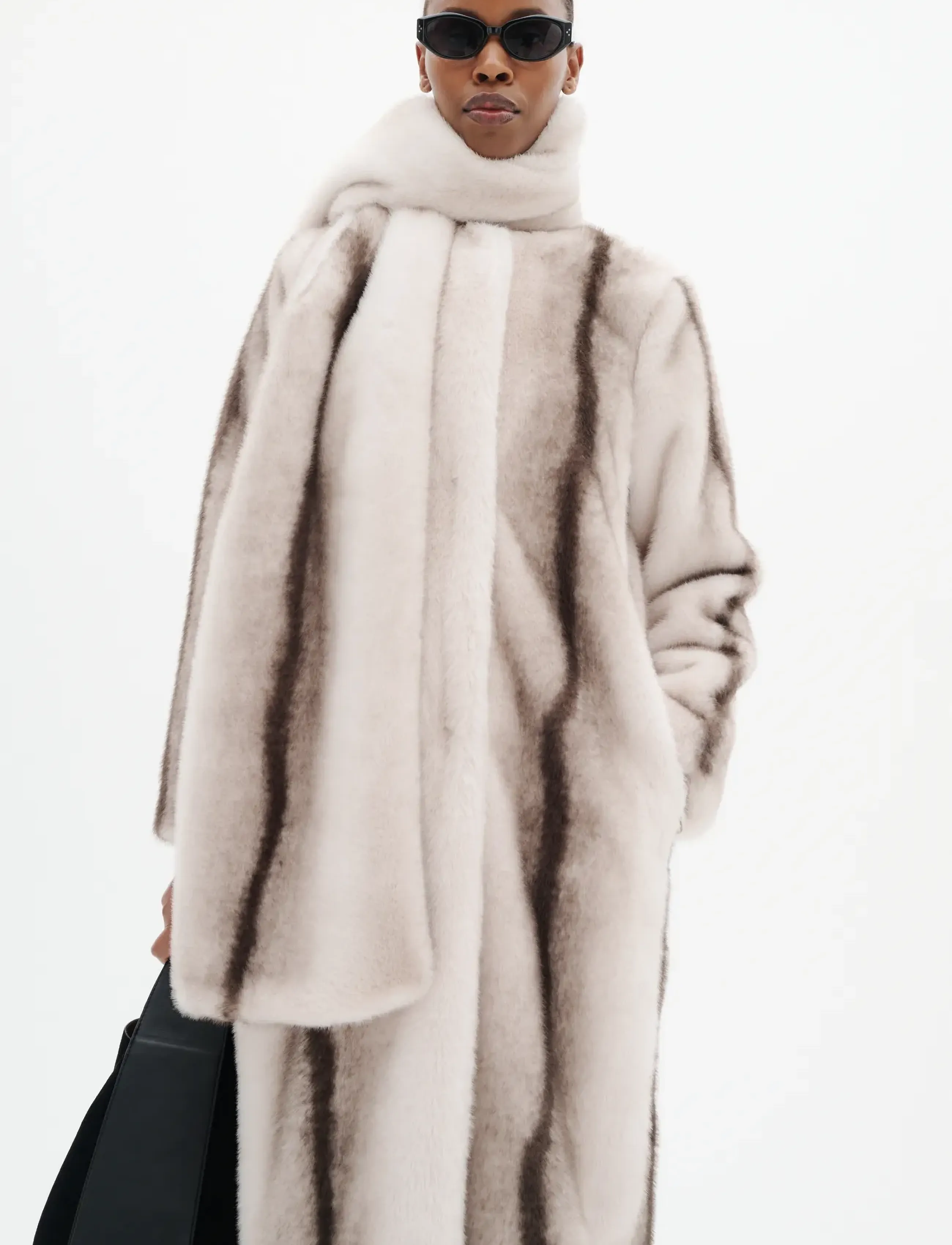 InWear - ZABELLEIW LONG COAT - faux fur jakker - faux fur stripe - 4