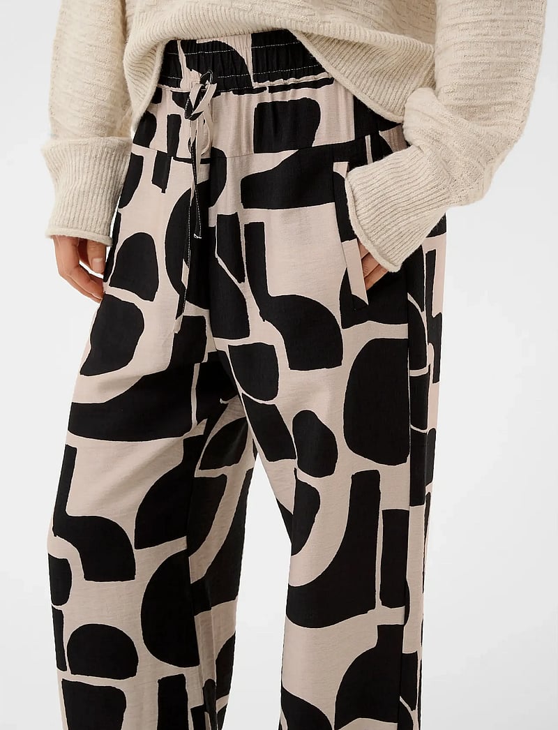 InWear - LYNNIW PANT - vida byxor - black soft blocks - 5