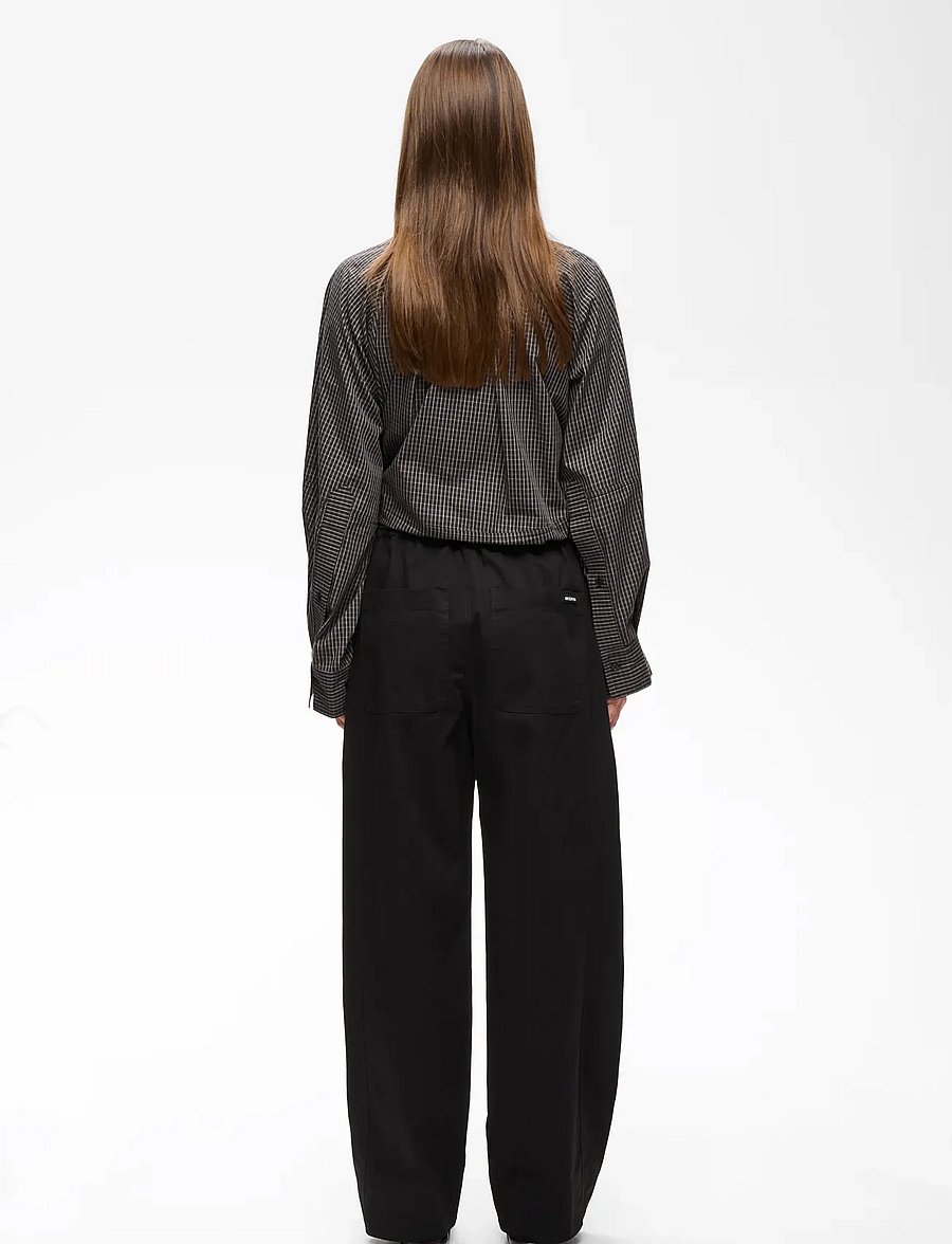 InWear - HAIKOIW PULLON PANTS - hosen mit weitem bein - black - 4