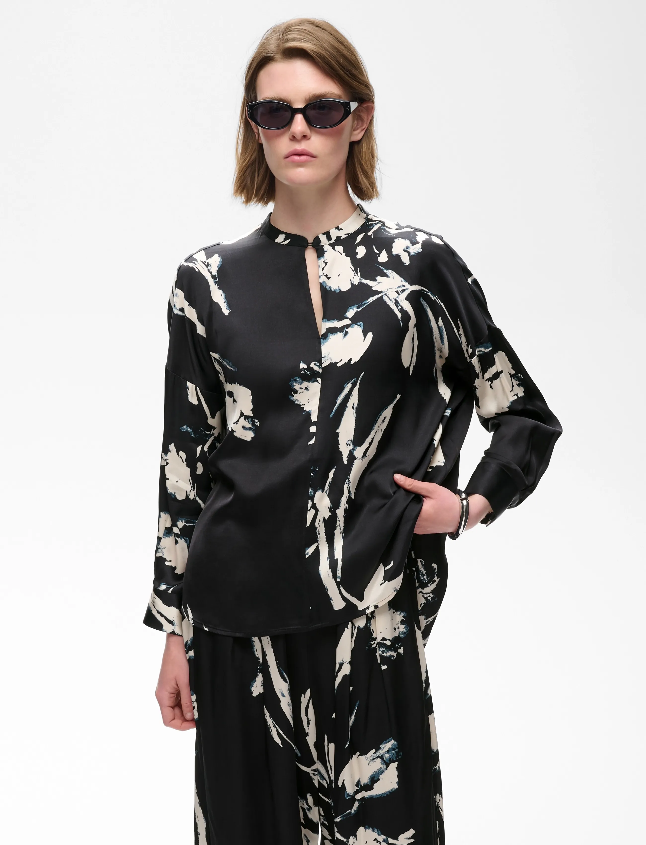 InWear MEADOWIW BLOUSE - Bluser - BLACK PAINTED FLOWER / black