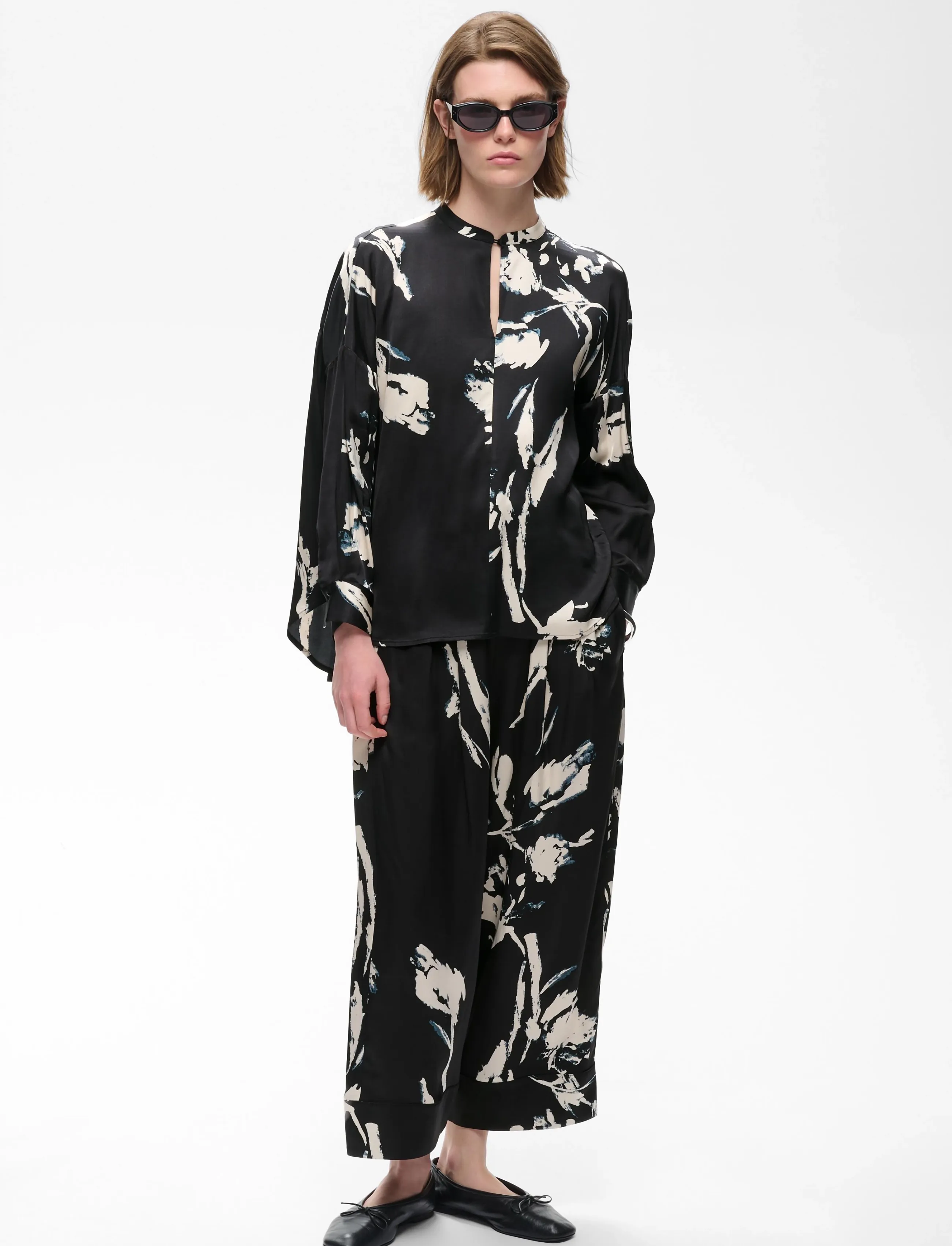 InWear - MEADOWIW BLOUSE - black painted flower - 4