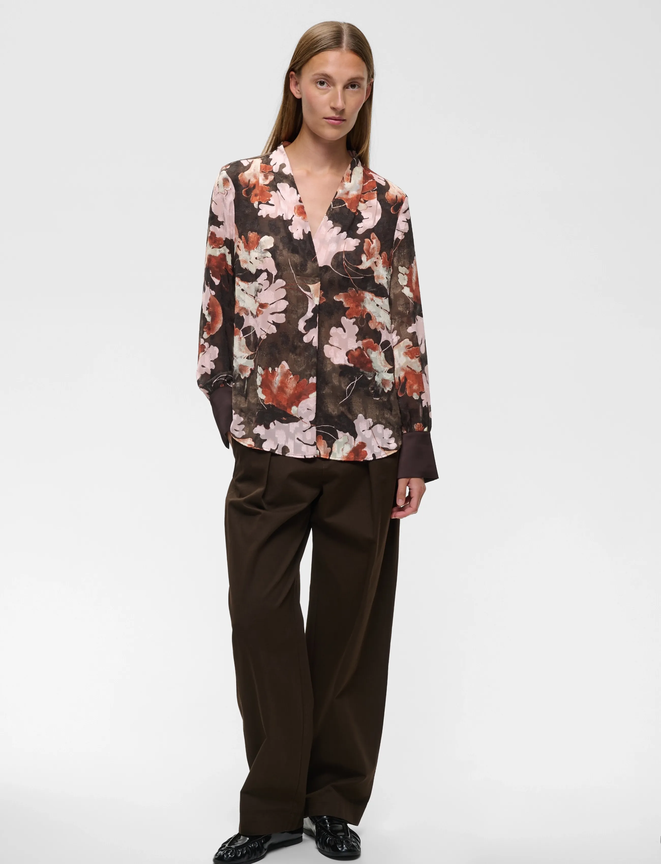 InWear - MASONIW V-NECK BLOUSE - pikkade varrukatega pluusid - brown w pink fall leaves - 5