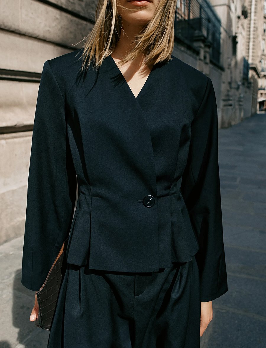 InWear - CARAHIW BLAZER - cropped blazers - black - 3