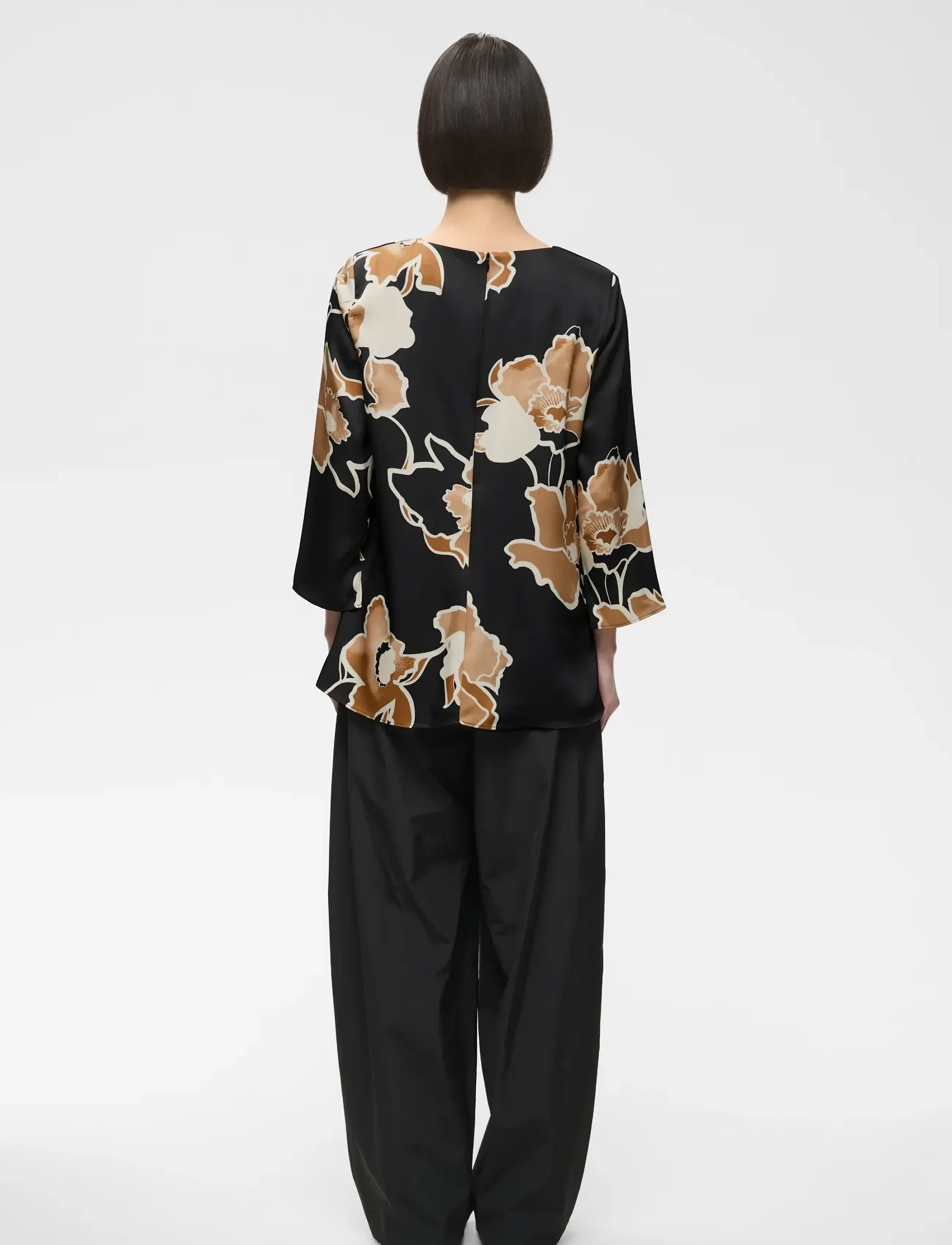 InWear - OLIVEIW BLOUSE - blusar med trekvartsärmar - black sketch flower - 4