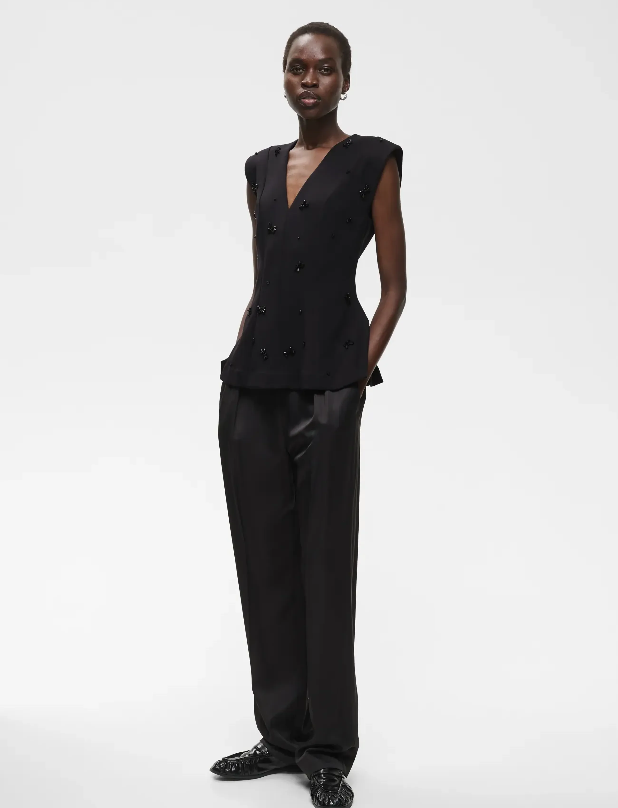InWear - BAYAIW VINCENT TOP - Ärmlösa blusar - black sequinsflower - 3