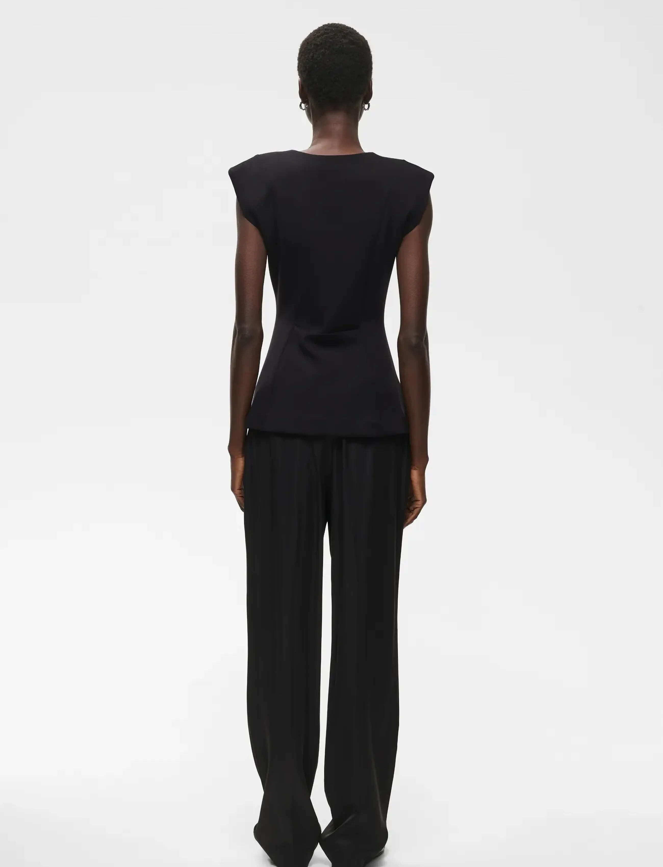 InWear - BAYAIW VINCENT TOP - Ärmlösa blusar - black sequinsflower - 4