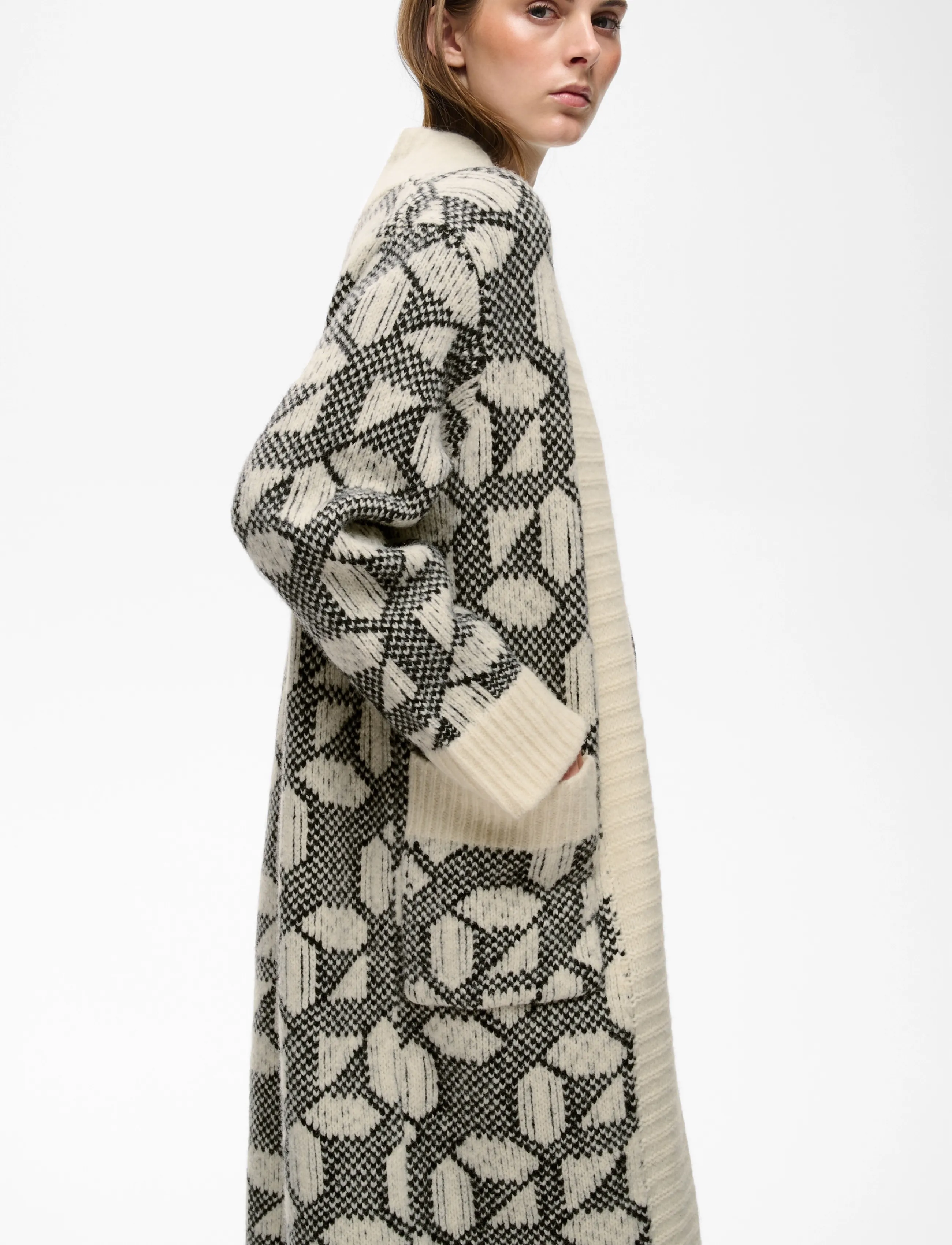 Tulaiw Cardigan 5
