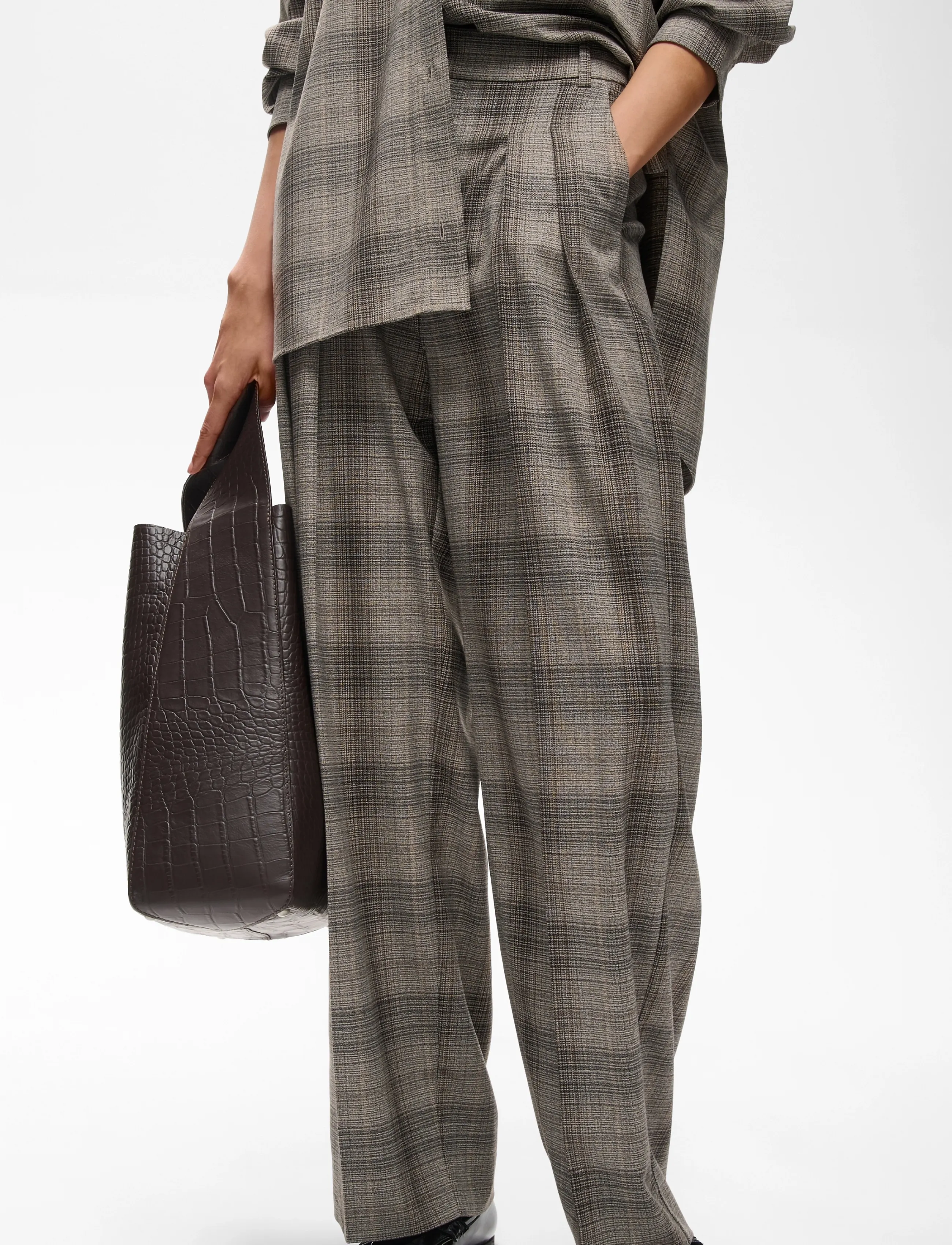 InWear - CHECKIEIW BARREL PANT - hosen mit geradem bein - brown fall check - 5