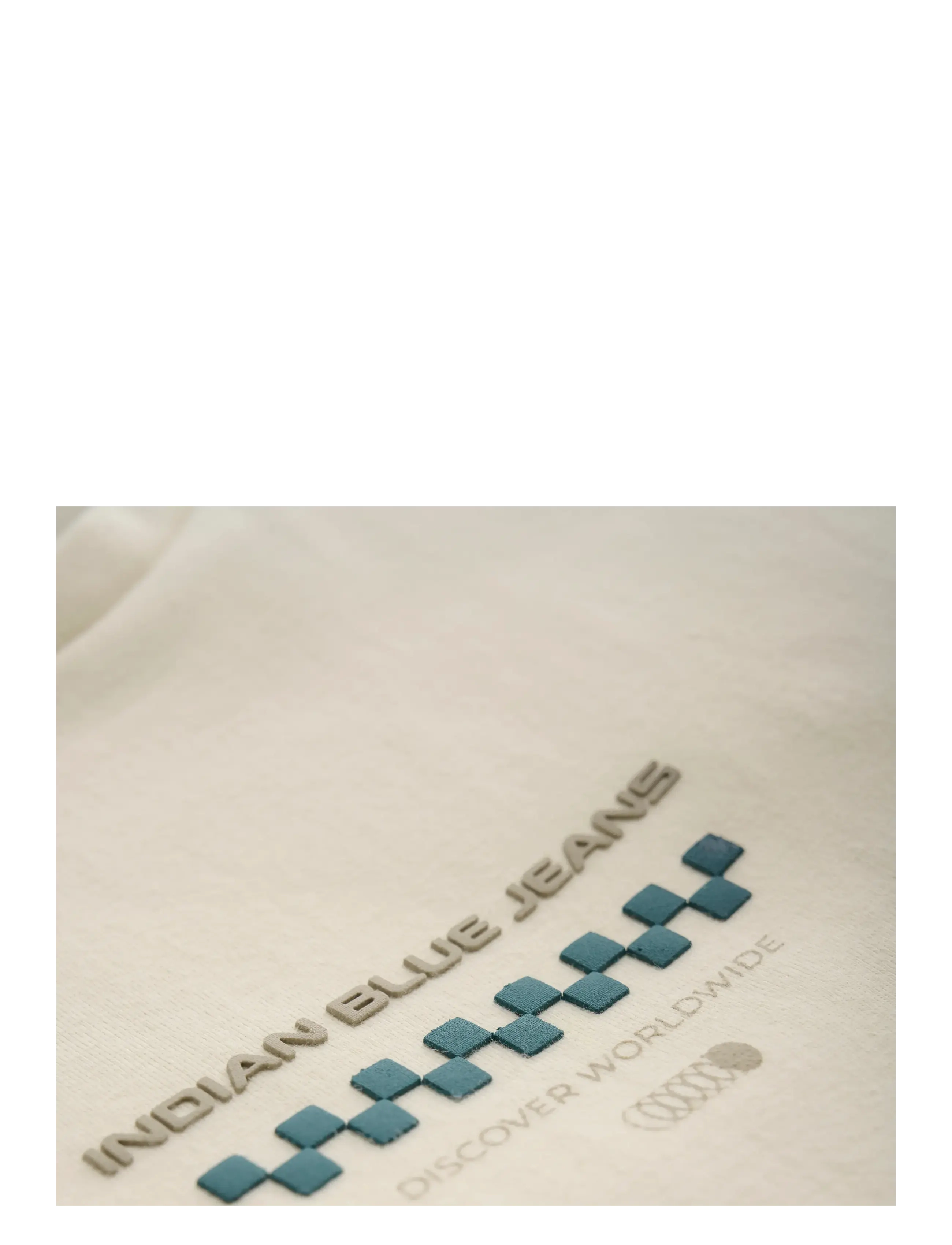 Indian Blue Jeans - T-Shirt Chest Print - kortärmade t-shirts - sandshell - 2